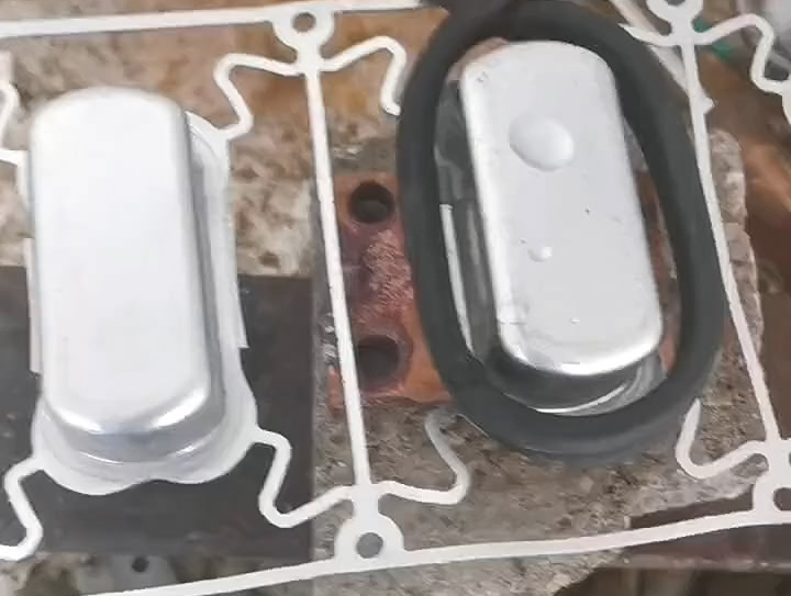 鋁件模具加熱，高頻機緩慢加熱至100度左右，保持模具不變形