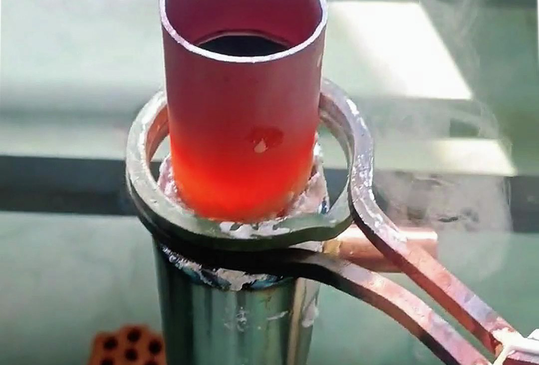 不銹鋼管與銅管的焊接需求手持式高頻焊機(jī)可實(shí)現(xiàn)高效、靈活操作
