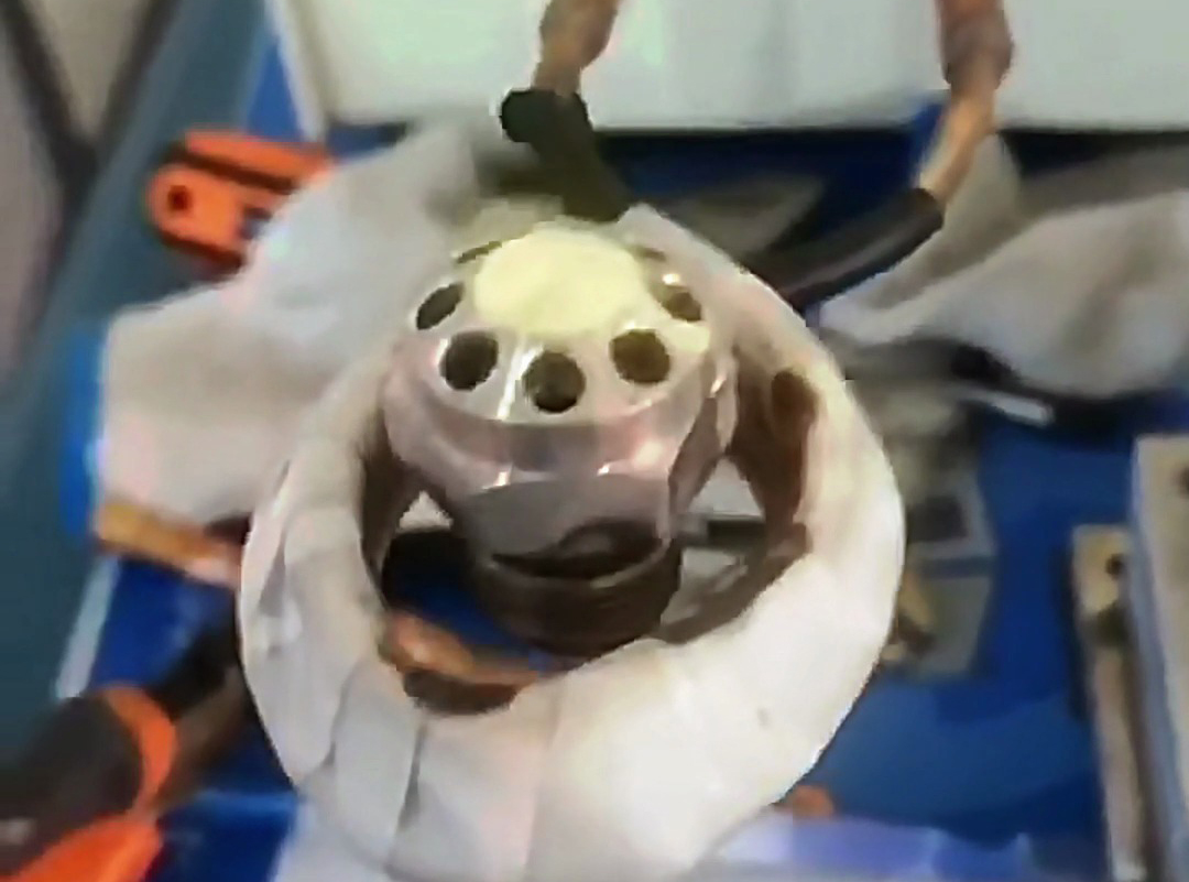 磁懸浮感應(yīng)加熱，這也是高頻機(jī)一種比較另類的加熱